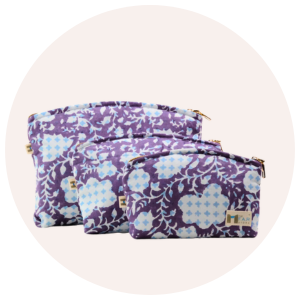<span style="display:block; text-align:center;">POUCHES</span>
